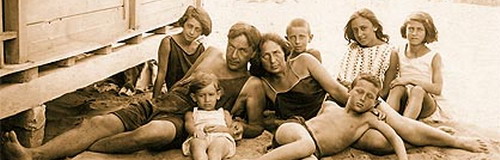 Kosztolnyi con su familia